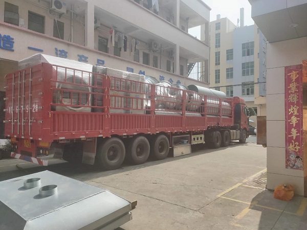 深圳絲印廢氣處理4萬風量UV光解活性炭吸附箱發貨